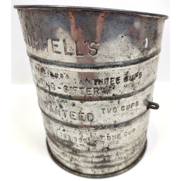 Vintage Bromwell's 3 Cup Metal Measuring Sifter Farmhouse Kitchen Red Handle - Picture 6 of 8